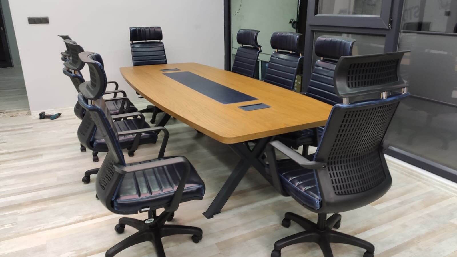 öz-turgut-toplantı-masası-sandalyeleri
